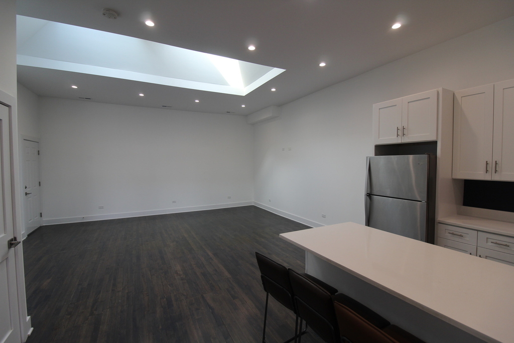 1474 N Milwaukee Avenue - Photo 11