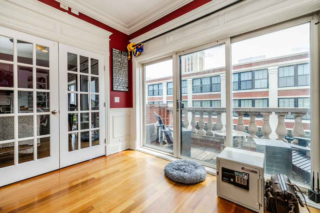 2540 W Diversey Avenue - Photo 8