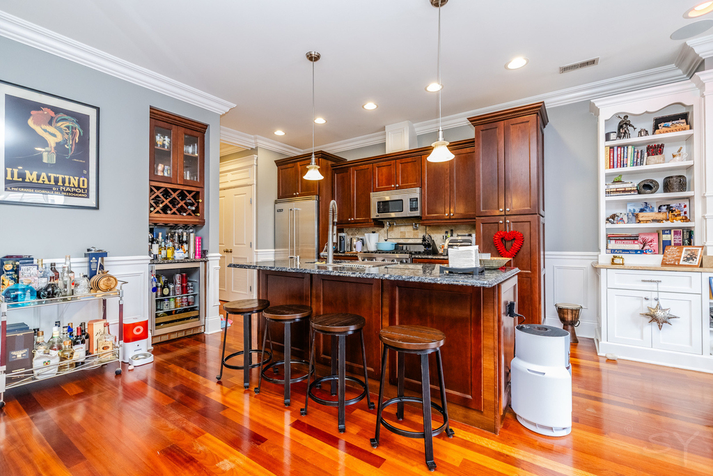 2540 W Diversey Avenue - Photo 2