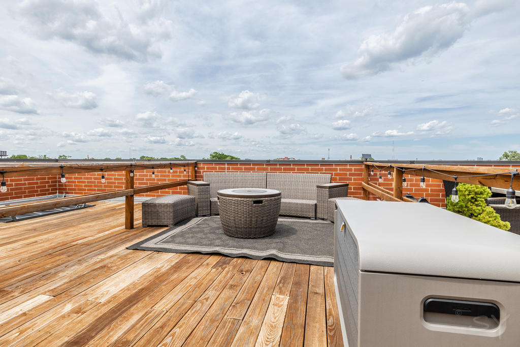 2540 W Diversey Avenue - Photo 19