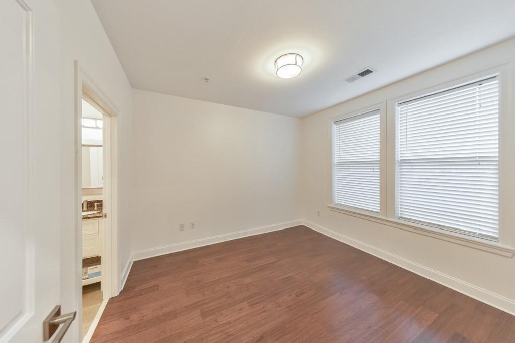 901 Abernathy Road Ne - Photo 29