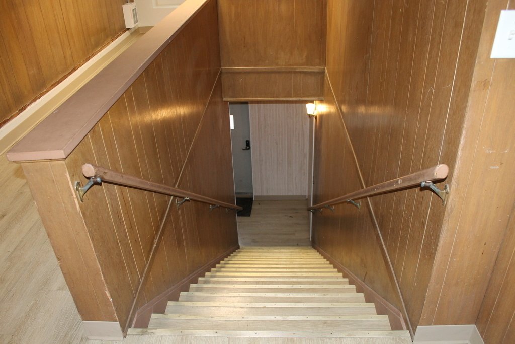 715 E State Street - Photo 4