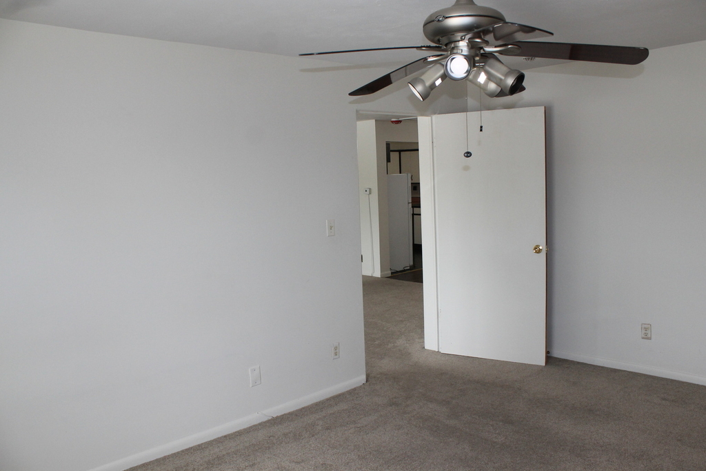 715 E State Street - Photo 12