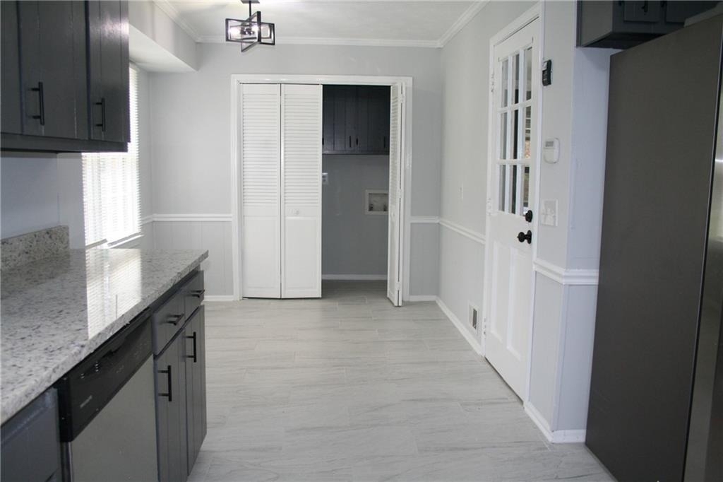 2075 Pinewood Drive - Photo 12