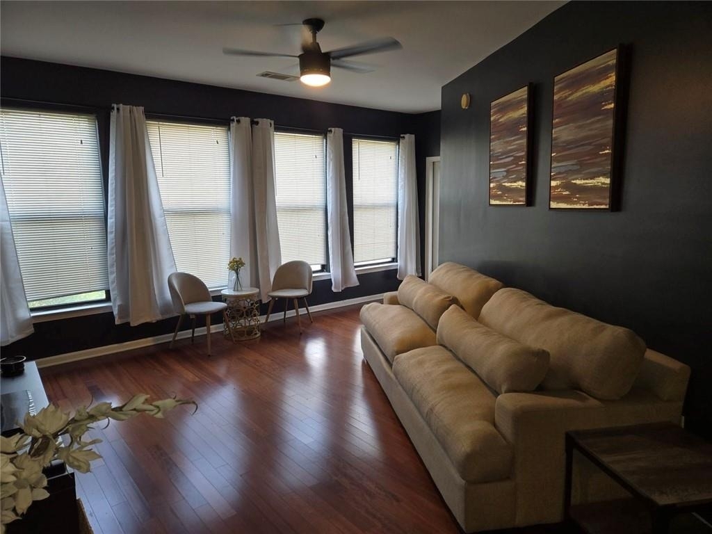 898 Oak Street Sw - Photo 4