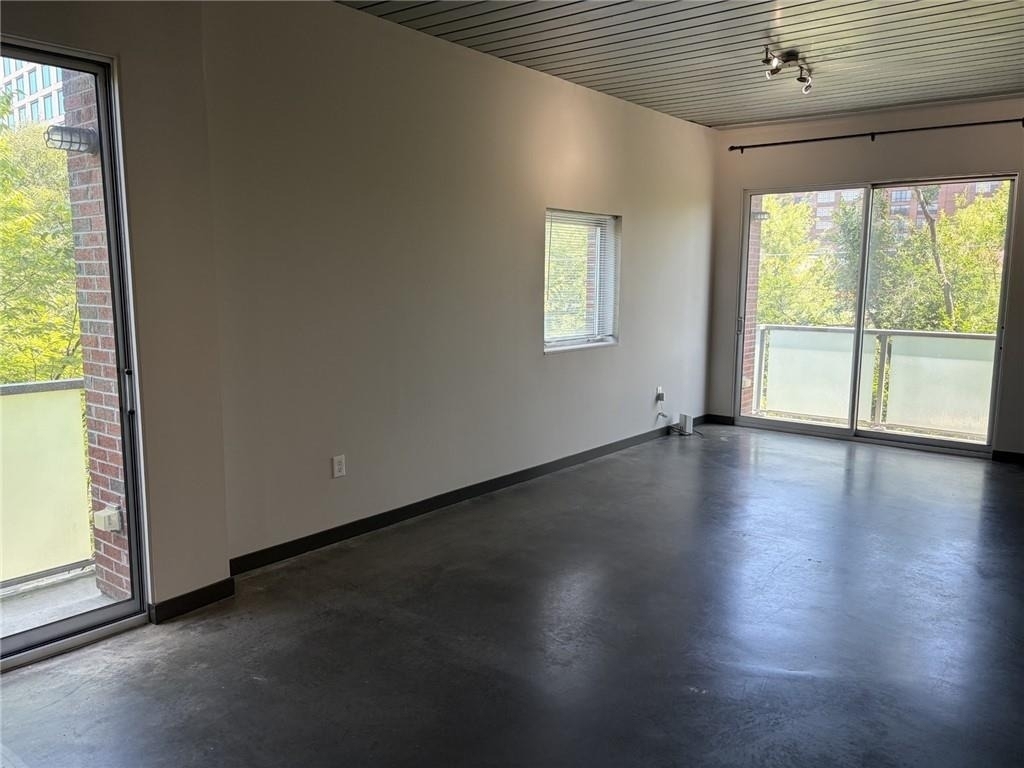 620 Glen Iris Ne - Photo 6