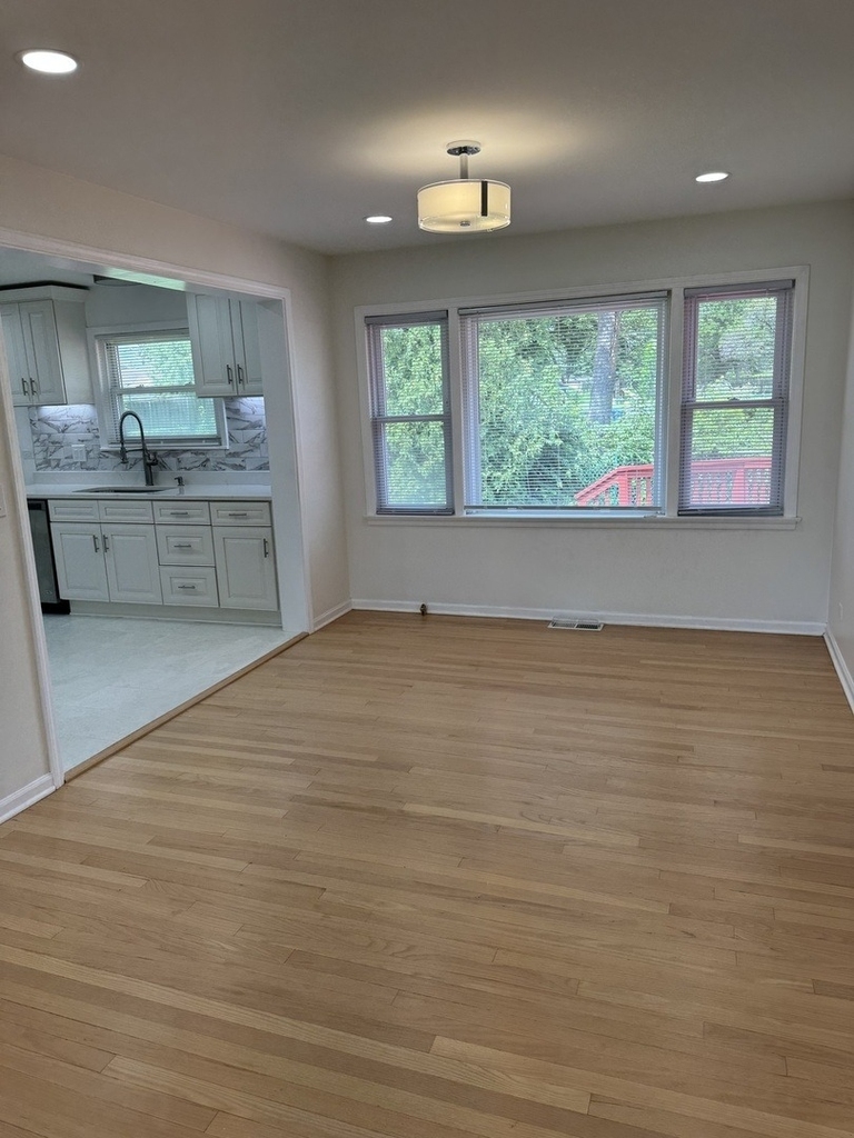 7450 Webster Street - Photo 3