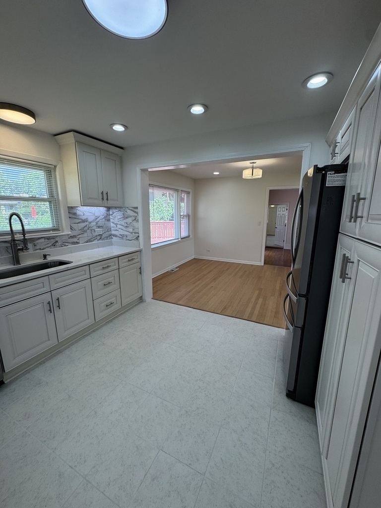 7450 Webster Street - Photo 6