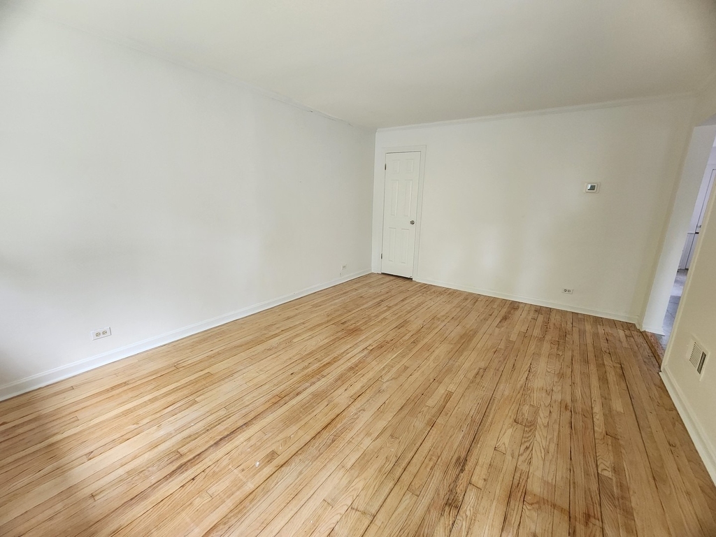 2017 Foster Street - Photo 2