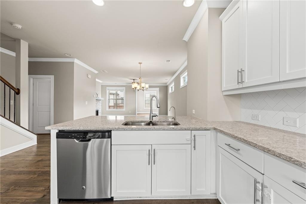 1098 Township Square - Photo 11