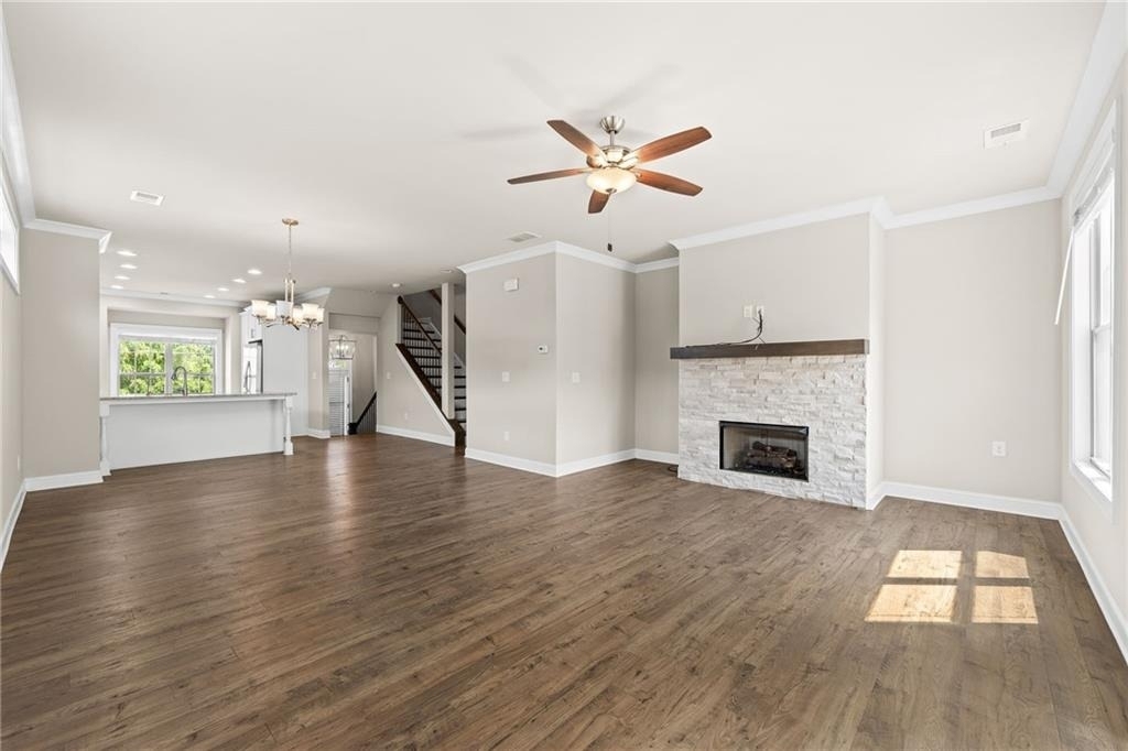 1098 Township Square - Photo 15