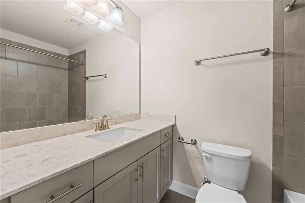1098 Township Square - Photo 39