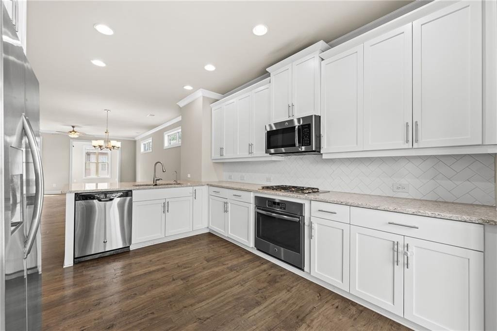1098 Township Square - Photo 9