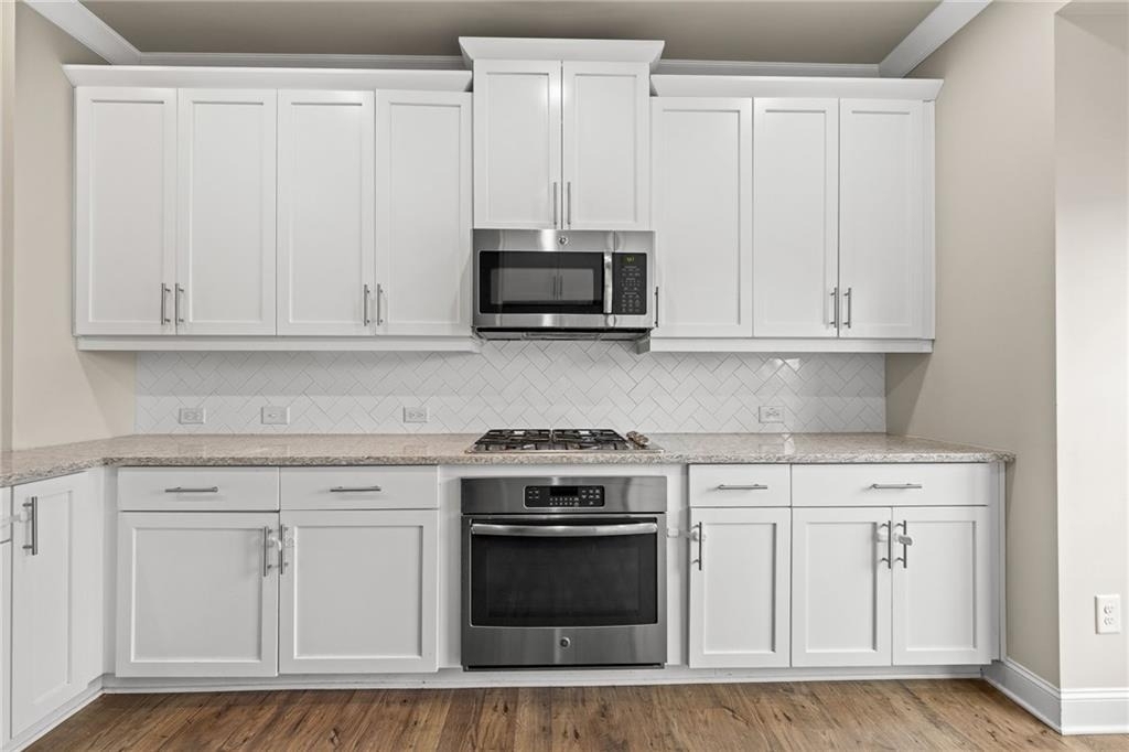 1098 Township Square - Photo 8