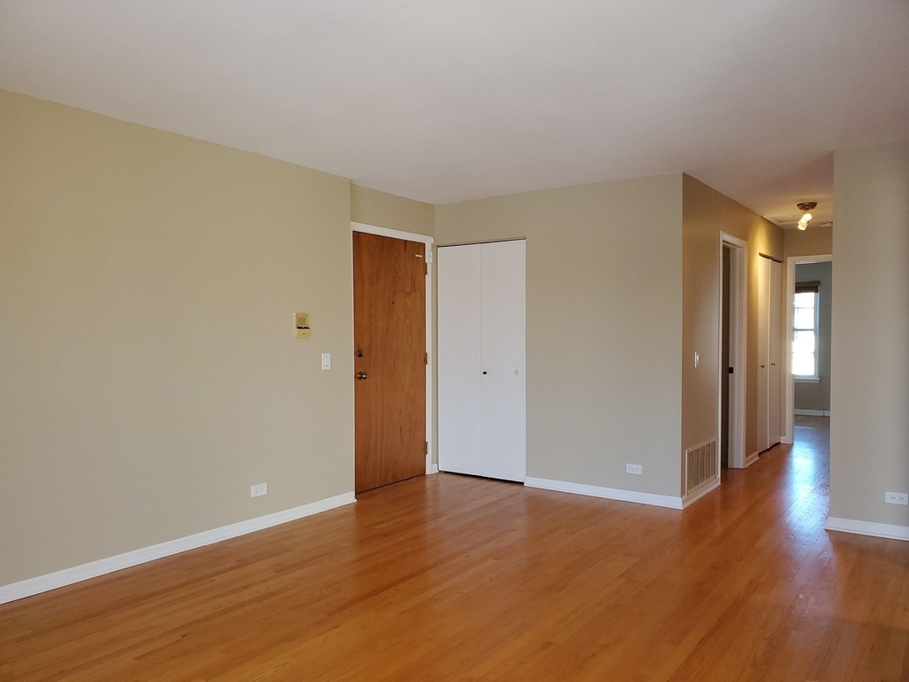 733 Plum Tree Court - Photo 2