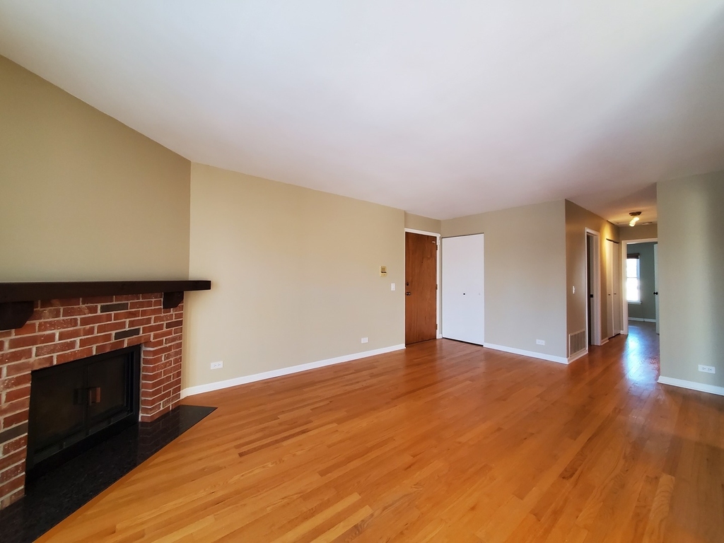 733 Plum Tree Court - Photo 3