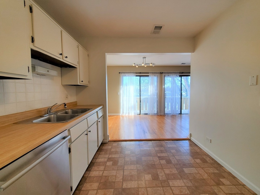 733 Plum Tree Court - Photo 7