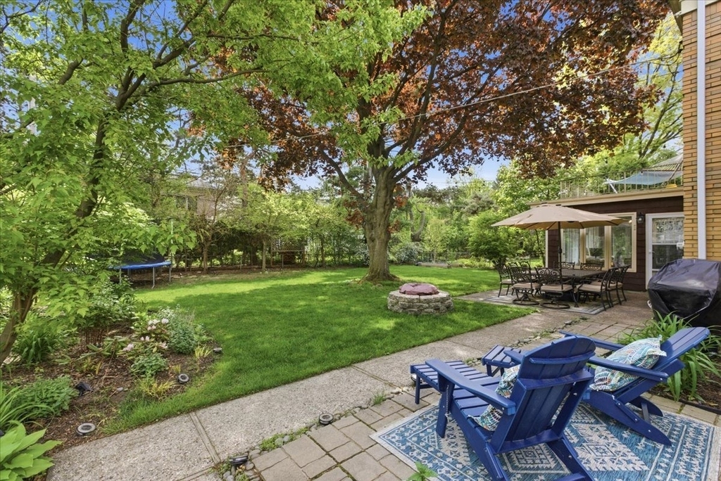9343 Hamlin Avenue - Photo 28