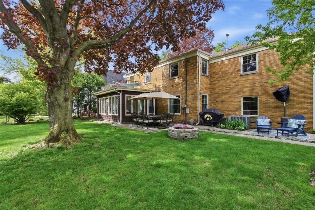 9343 Hamlin Avenue - Photo 29