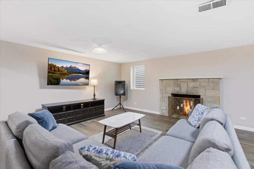 9343 Hamlin Avenue - Photo 18