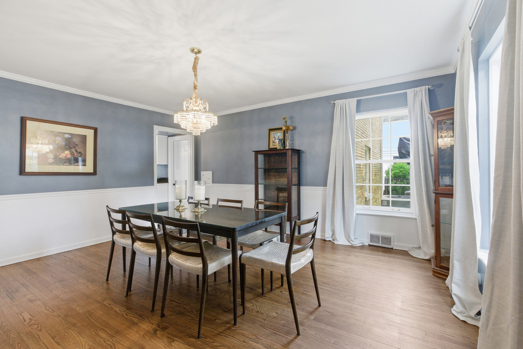 9343 Hamlin Avenue - Photo 8