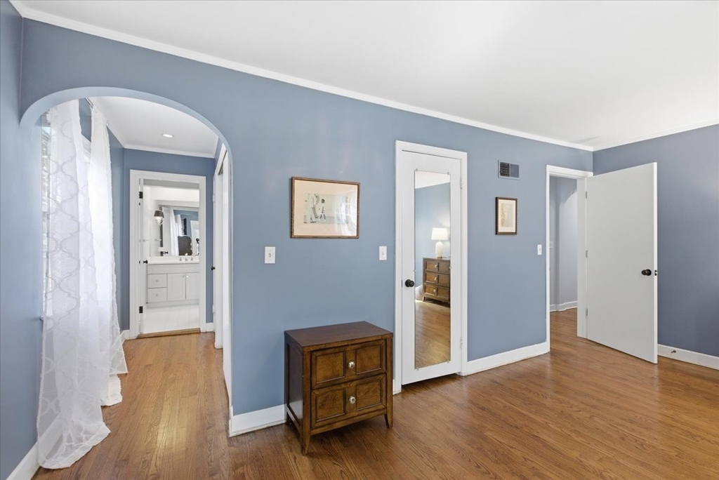 9343 Hamlin Avenue - Photo 21