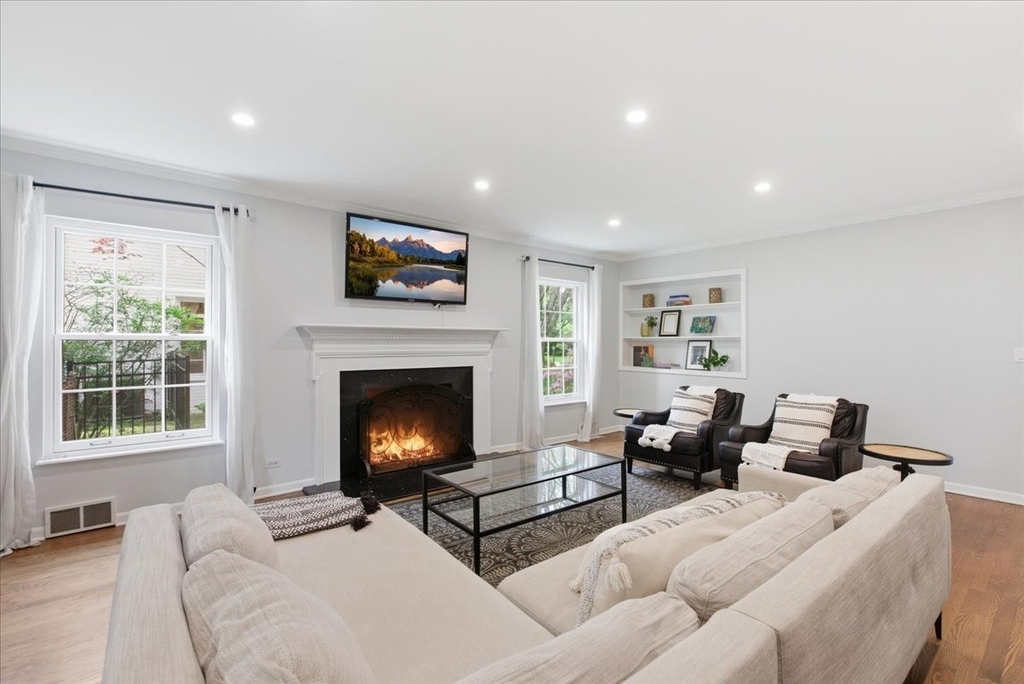 9343 Hamlin Avenue - Photo 4