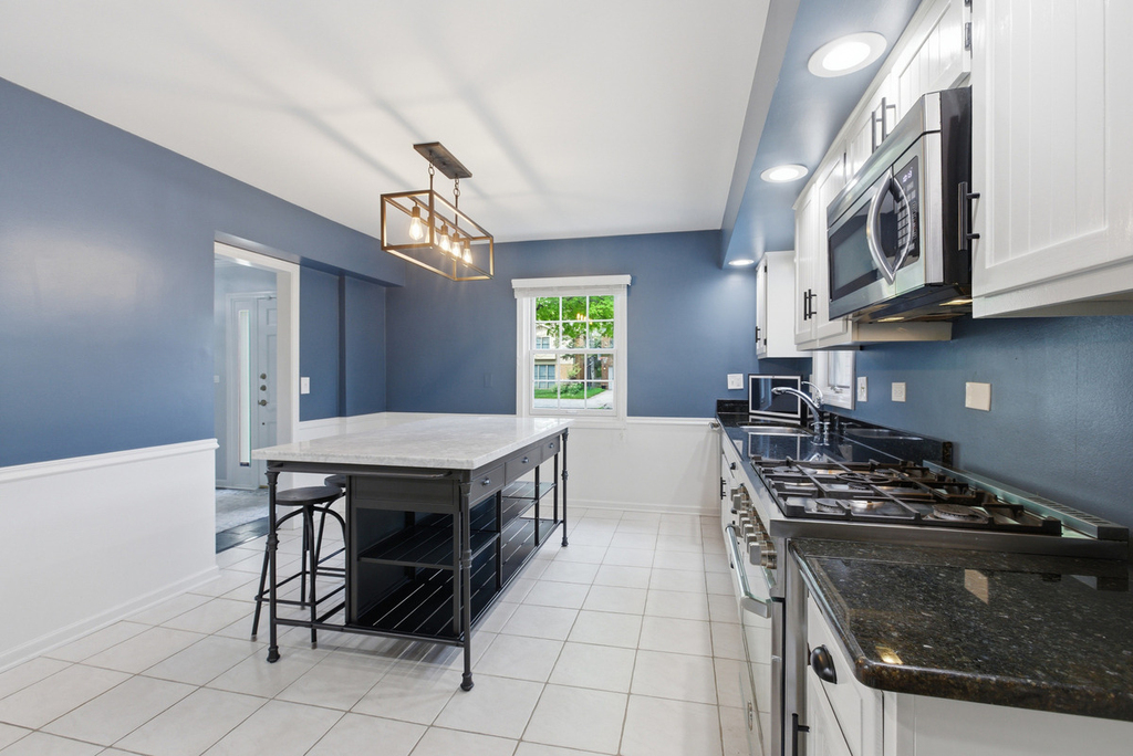 9343 Hamlin Avenue - Photo 15