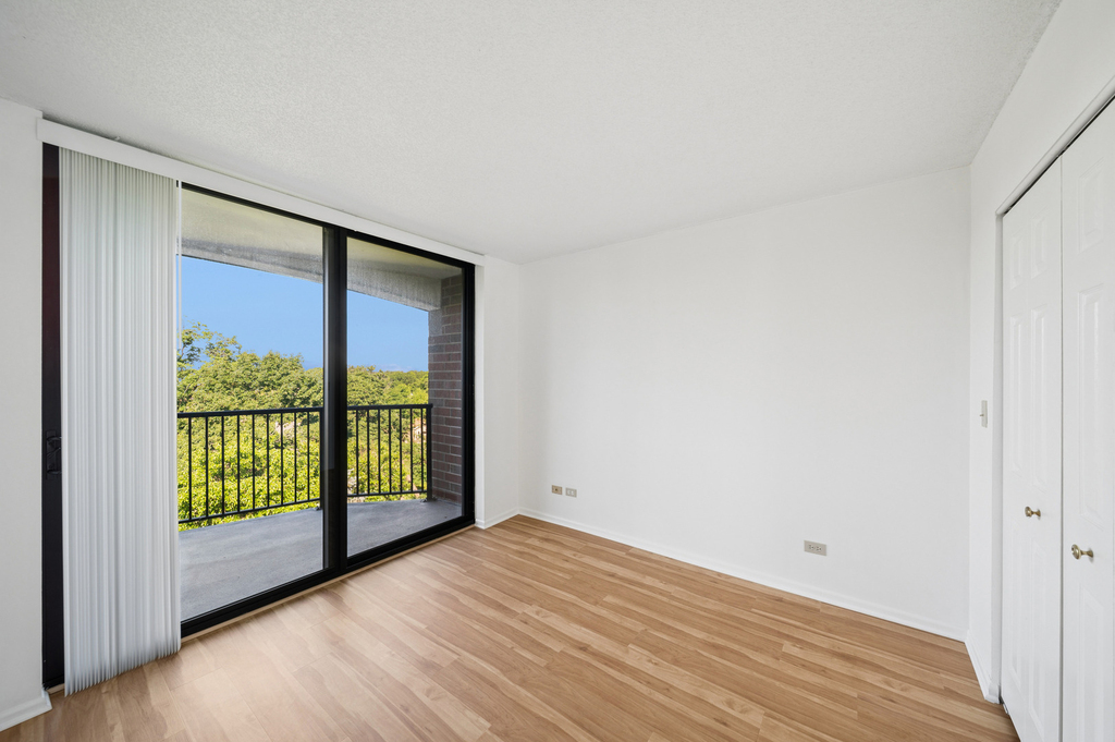 511 Aurora Avenue - Photo 9