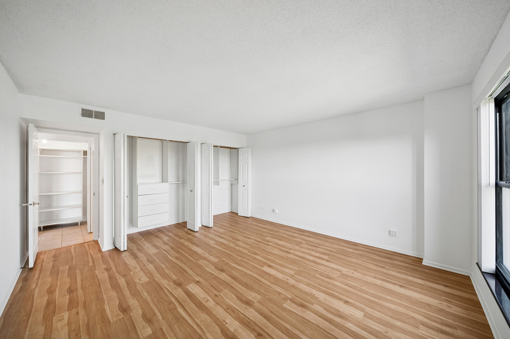 511 Aurora Avenue - Photo 12