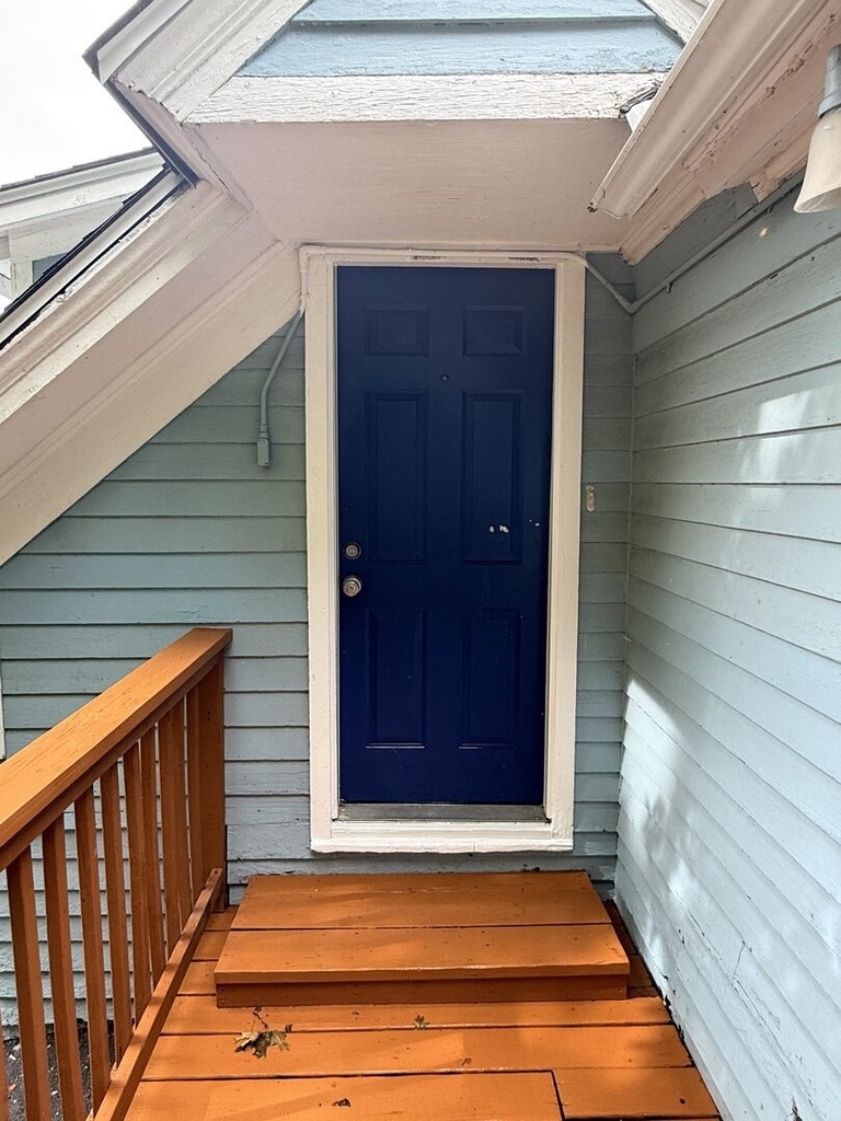 705 North Avenue - Photo 2