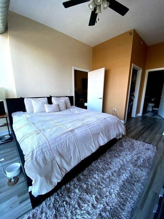 901 W Madison Street - Photo 17