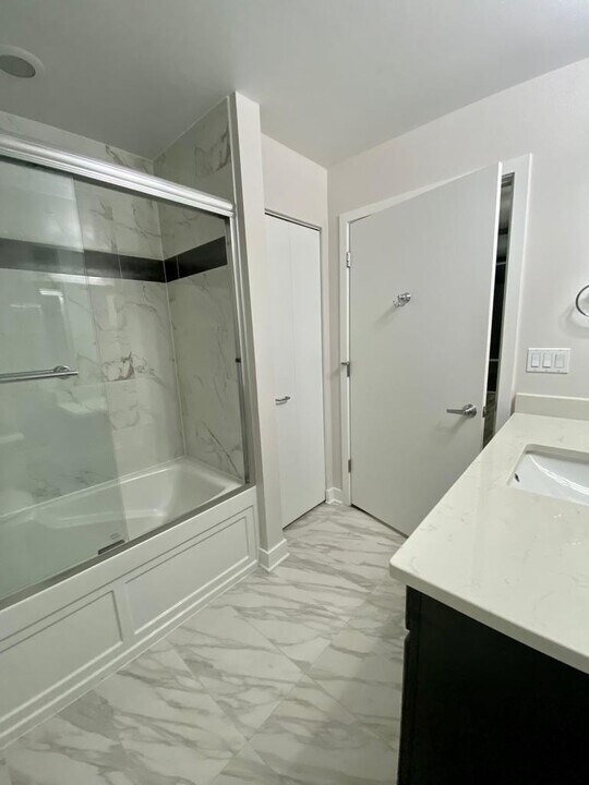 901 W Madison Street - Photo 13
