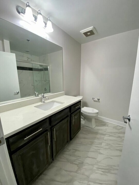 901 W Madison Street - Photo 12