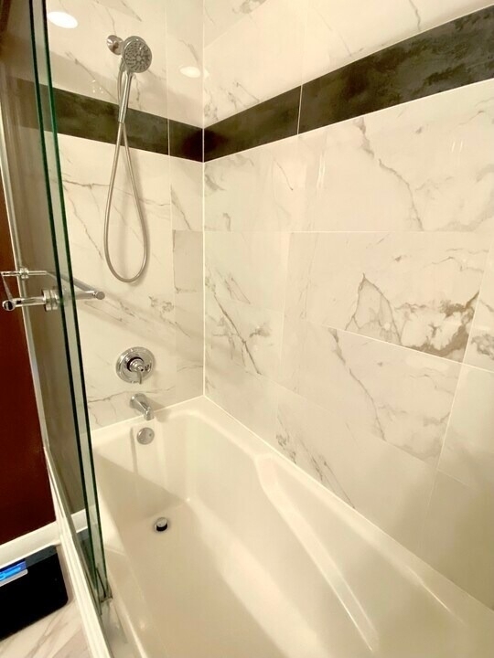 901 W Madison Street - Photo 21