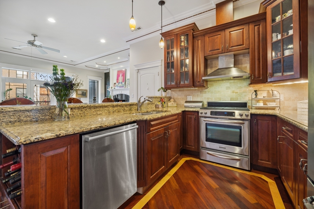 1640 W Belmont Avenue - Photo 9