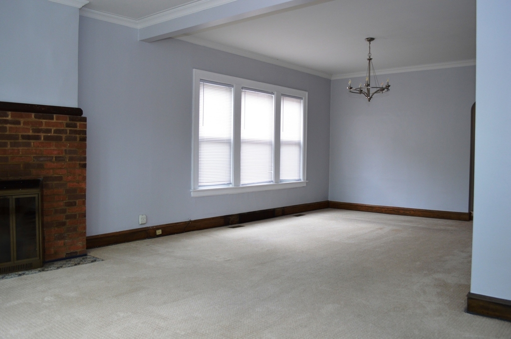 1033 Hayes Avenue - Photo 8