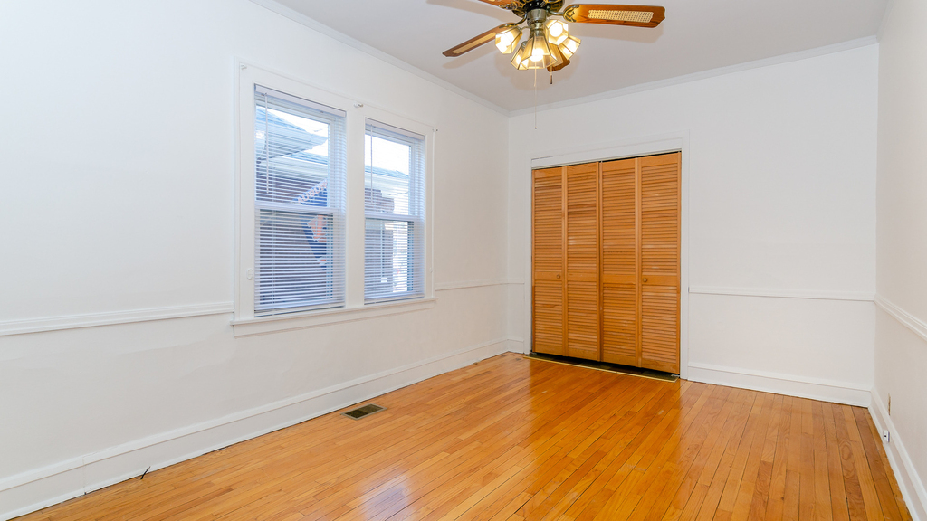 1033 Hayes Avenue - Photo 9