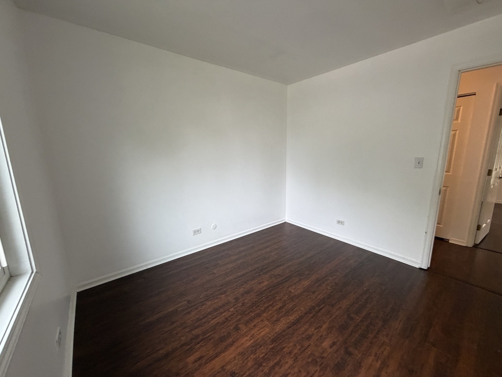 284 Hill Avenue - Photo 15