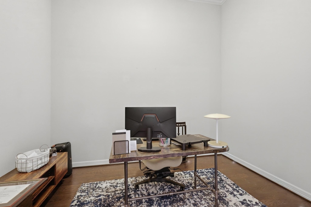 2002 Brodie Lane - Photo 7