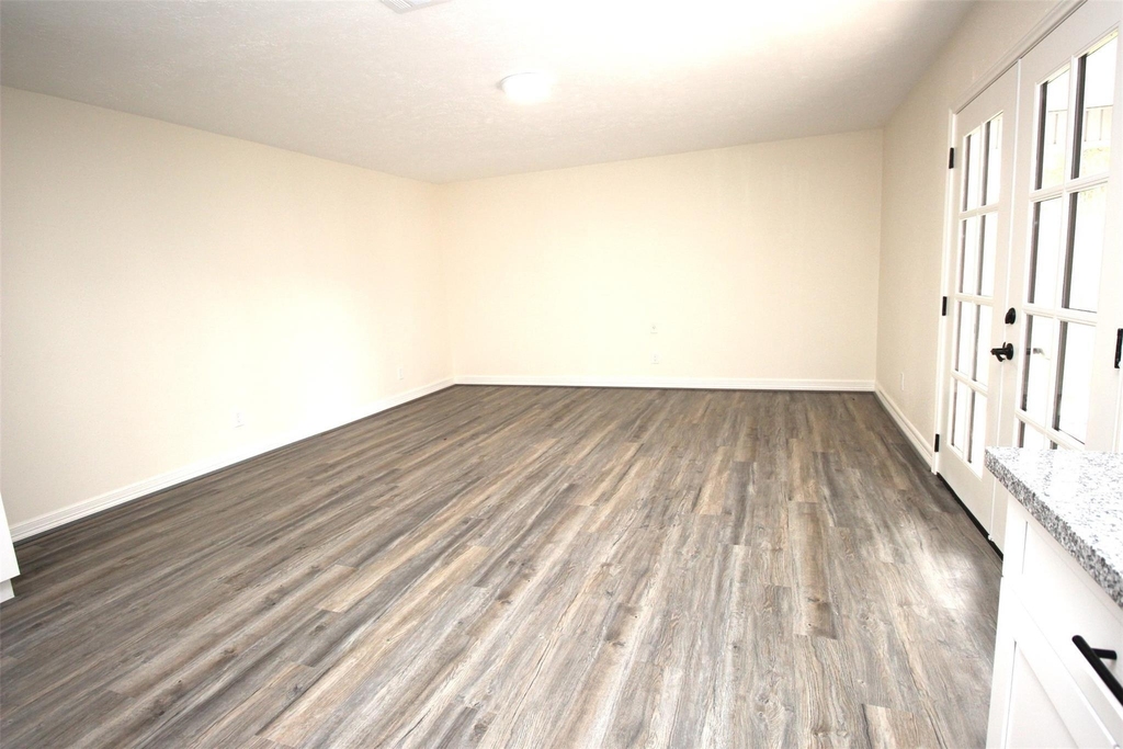 805 Willow Creek Drive - Photo 11