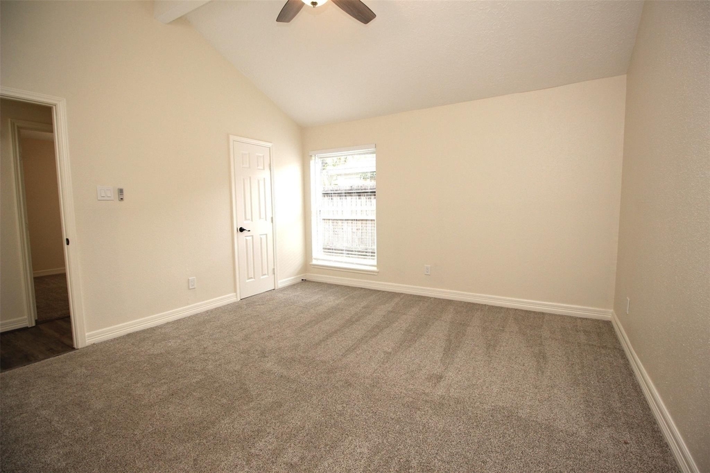 805 Willow Creek Drive - Photo 14