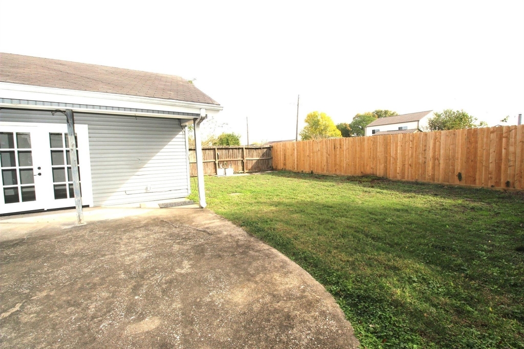 805 Willow Creek Drive - Photo 23