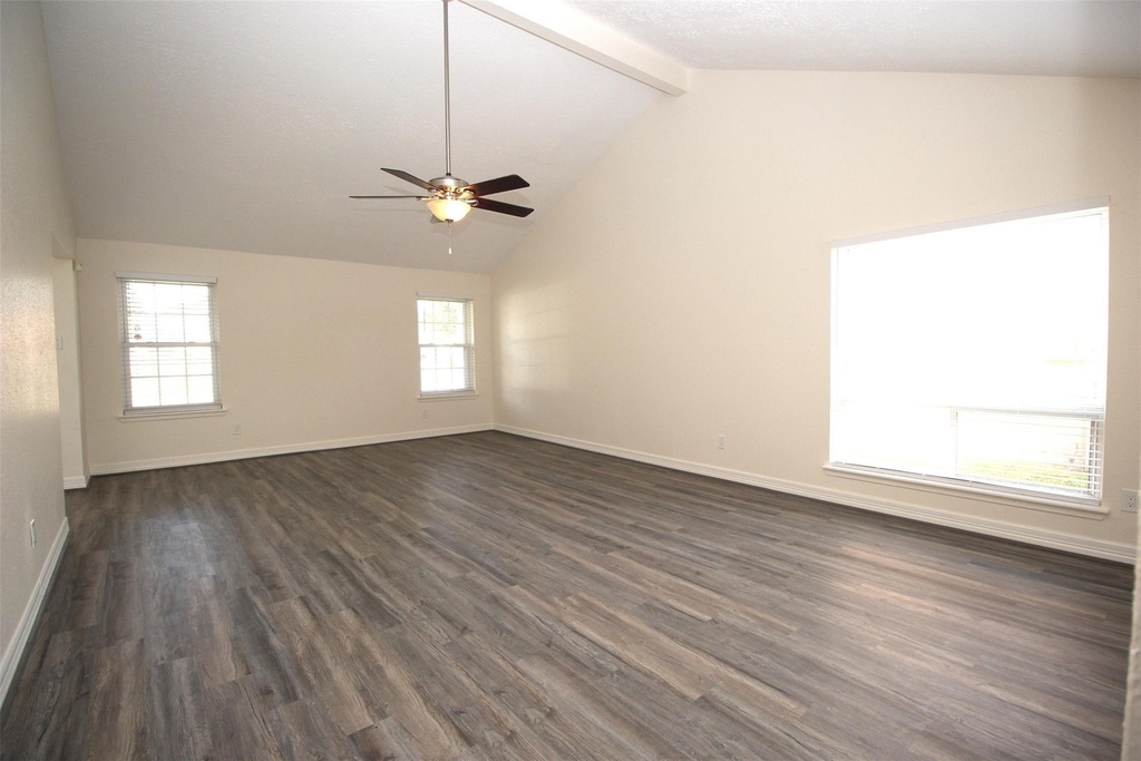 805 Willow Creek Drive - Photo 5