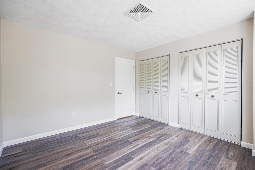 7 Louisburg - Photo 19