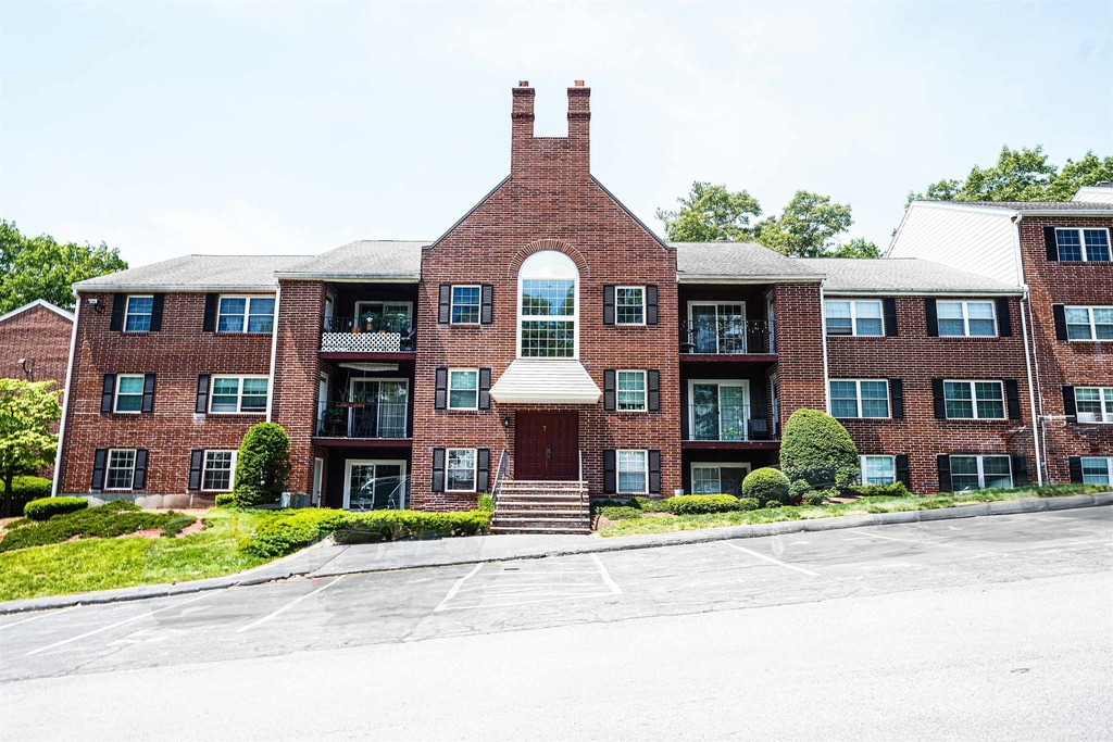 7 Louisburg - Photo 0