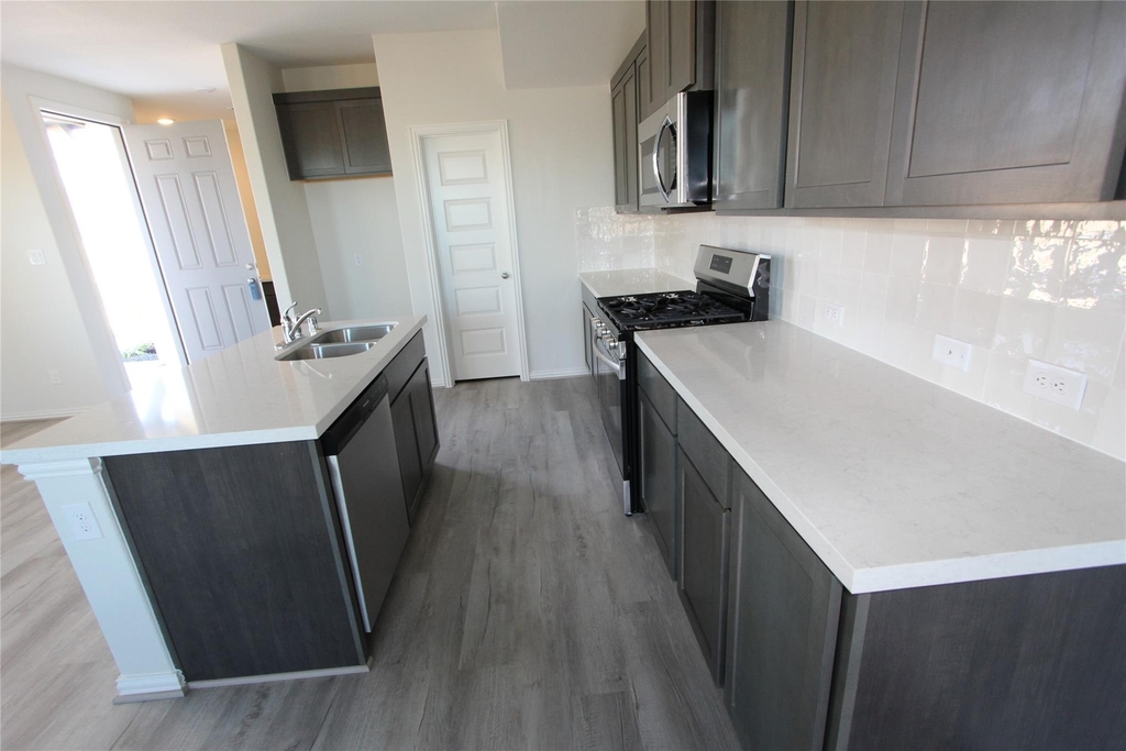 27802 Western Creek Court - Photo 24