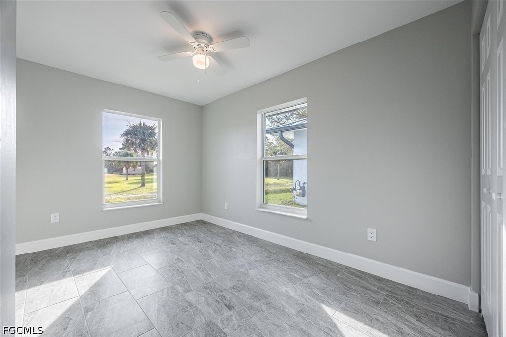 184 Village Circle - Photo 18