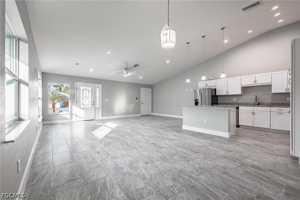 184 Village Circle - Photo 5