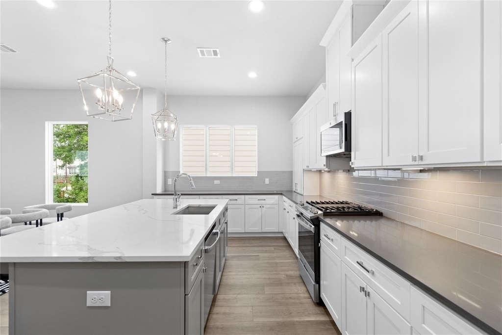 2508 Gray Street - Photo 7